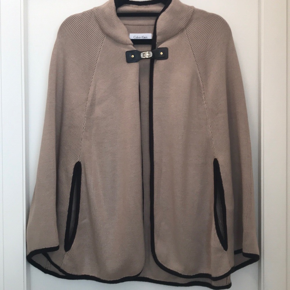 Calvin Klein knit beige cape. One size.